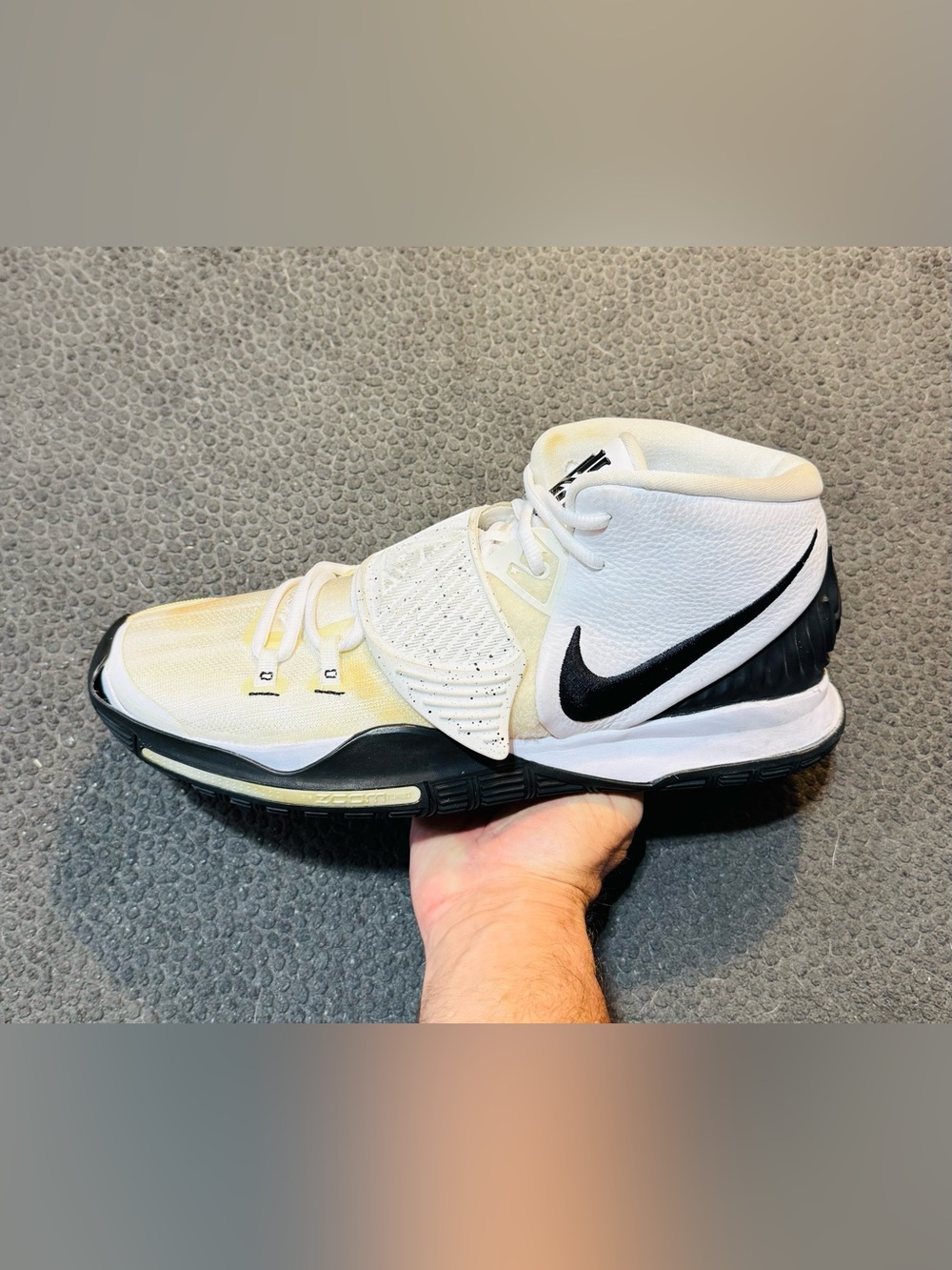 Nike Kyrie 6 ‘Oreo’ 2020 (Sz 13.5M)